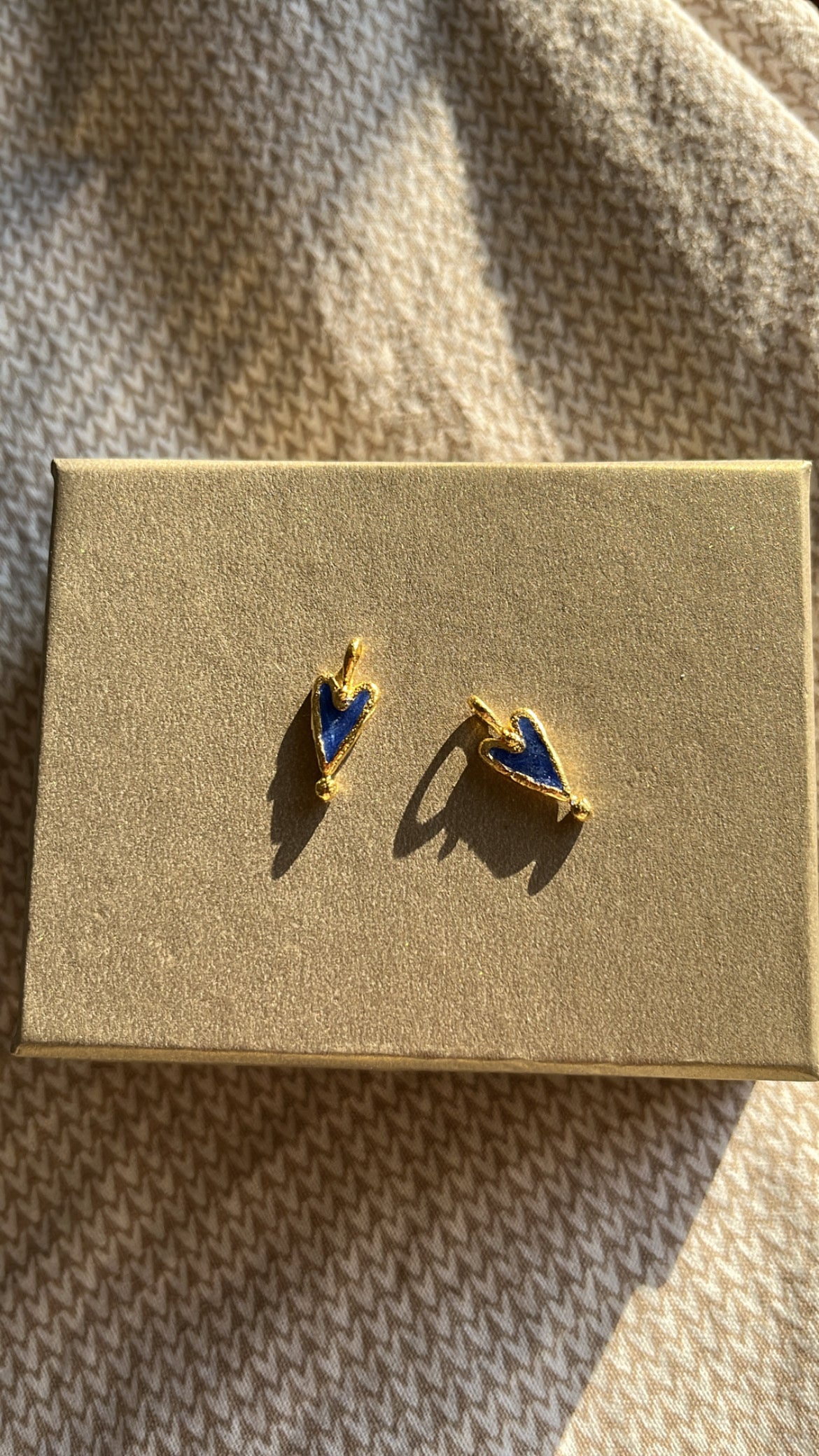 Addicted to Love - Blue